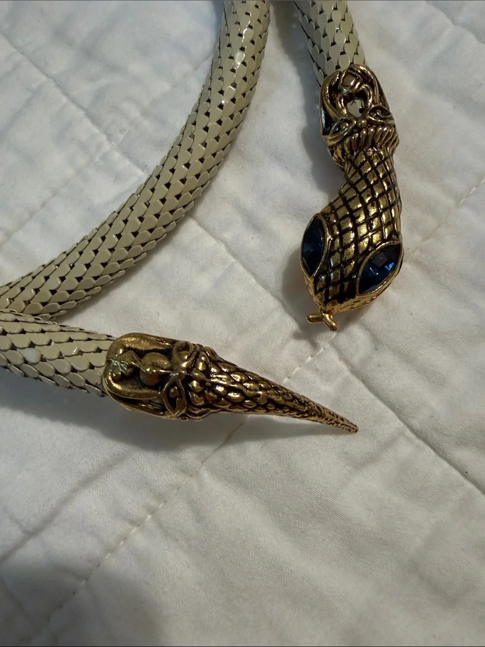 Vintage DL Auld ivory snake mesh belt with blue eyes